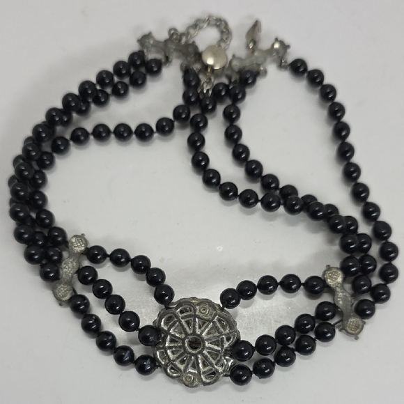 Vintage America Black and Silver Necklace - Picture 6 of 7